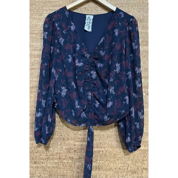 Sadie & Sage Women's Navy Floral Print Blouse Medium - Picture 2 of 6